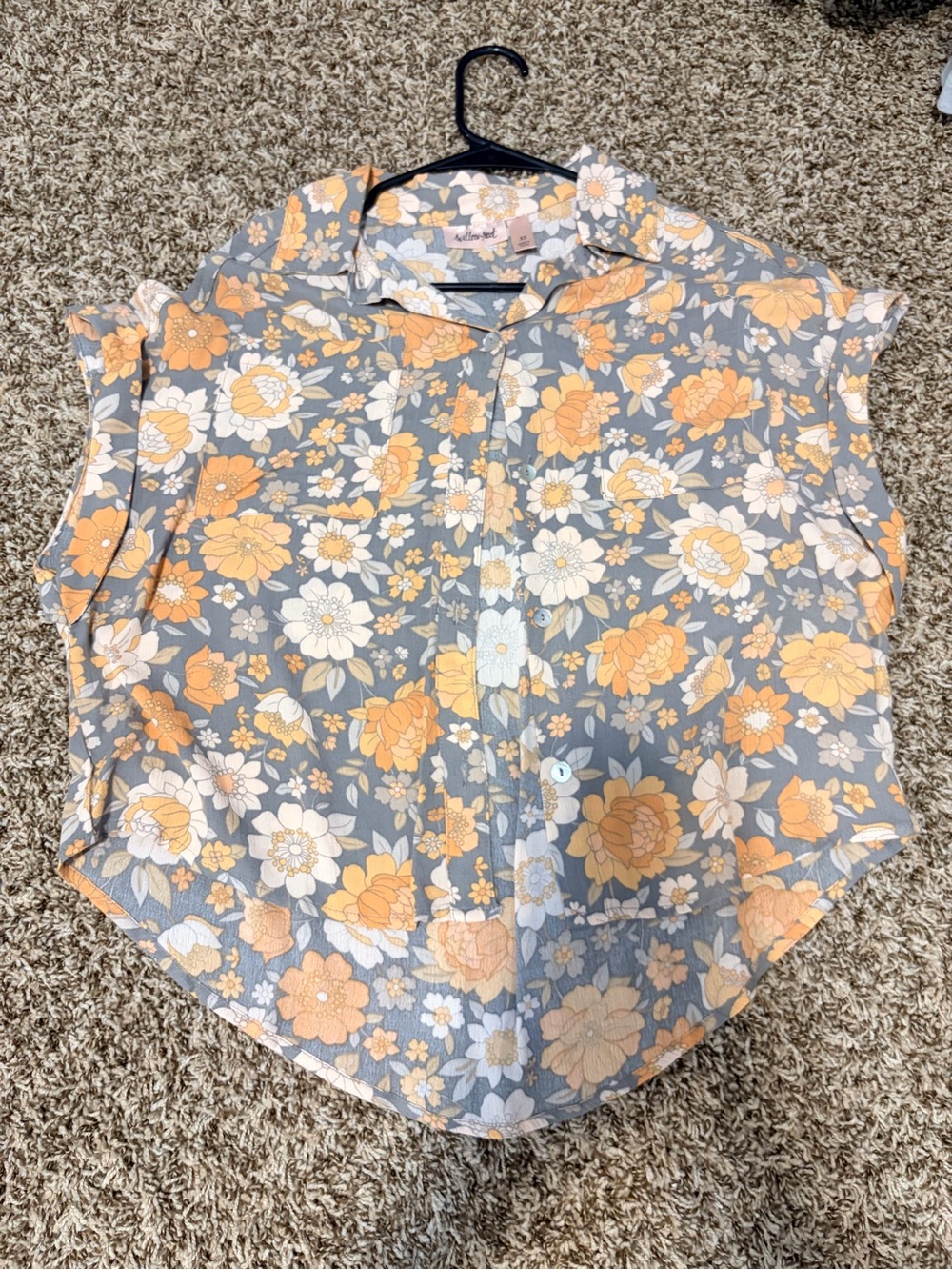 floral blouse!
